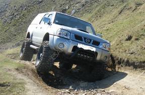 DO NAVARA D22