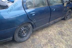 Nissan Primera 1,8 1999 год. СЕДАН