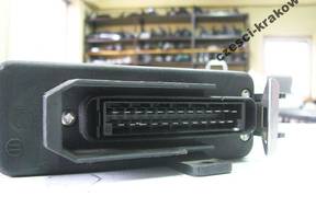 110. БЛОК УПРАВЛЕНИЯ PEUGEOT 205 309 1.4 B 0280000705