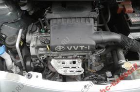 AHC2 TOYOTA YARIS II двигатель 1.3 VVT-и 2SZ 80TYS