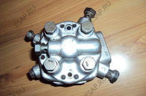 Audi 80 B3 B4 90 2.0 РАЗВЕТВИТЕЛЬ ТОПЛИВА 0438101035