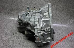 AURIS II 1.6 VVT-I КОРОБКА ПЕРЕДАЧW-6 33111-02050