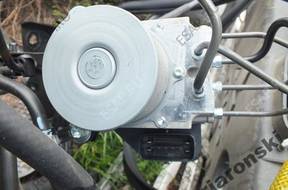 БЛОК АБС    TOYOTA RAV4 2.2 D 2011 год
