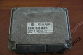 БЛОК УПРАВЛЕНИЯ ДВИГАТЕЛЕМ  GOLF IV 1J0  1.6  SIEMENS