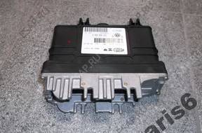БЛОК УПРАВЛЕНИЯ   ДВИГАТЕЛЕМ VW GOLF 3 032906030G