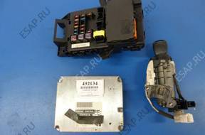 БЛОК УПРАВЛЕНИЯ MB175200-5571 Toyota Avensis T22 1,8VVTI