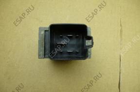 БЛОК УПРАВЛЕНИЯ МОДУЛЬ przekanik RENAULT 7700115078