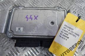 БЛОК УПРАВЛЕНИЯ   PEUGEOT 107 1.0 12V 0261S04464