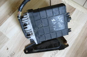 БЛОК УПРАВЛЕНИЯ   VW T4 2,5 TDI 074 906 021