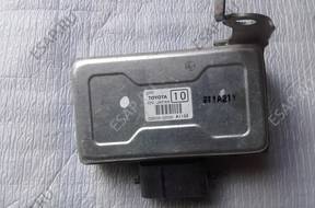 БЛОК УПРАВЛЕНИЯ   YARIS II 2011 год  1.3 G92C0-52030