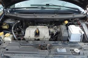 CHRYSLER VOYAGER 96-00 двигатель 2.4 бензиновый EUROPA