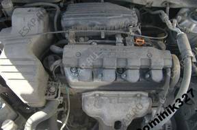 CIVIC VII двигатель 1.6 VTEC D16V1 двигатель еще на машине