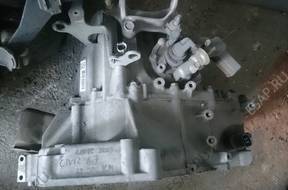 CIVIC VII КОРОБКА ПЕРЕДАЧW D5B 1.7