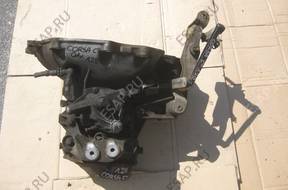 CORSA C 1.2B 01 год, КОРОБКА ПЕРЕДАЧW