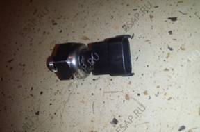 ДАТЧИК ДАВЛЕНИЯ ТОПЛИВА OPEL 2.2  Z22YH  24418424