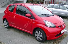 двигатель 1,0 Toyota Aygo - 2007 год.