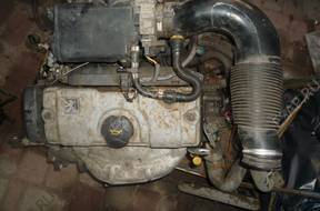 двигатель 1.1 PEUGEOT 206 2000 год
