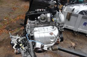двигатель 1.6 16V Dacia Duster Logan 2015 год K4MH642