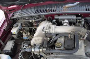 двигатель 2,0 B  KIA SPORTAGE