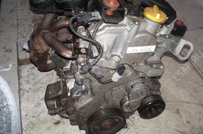 двигатель 2,0 бензиновый  RENAULT TRAFIC M4 год,