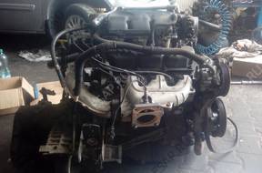 двигатель 3.3 Chrysler Voyager 2001