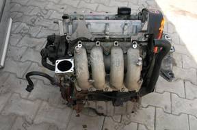 двигатель AUS AUDI A3 1.6 16V  --