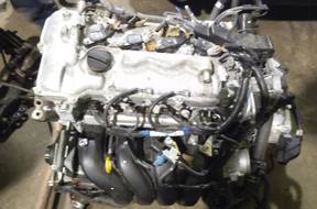 двигатель AVENSIS COROLLA 1.8 VVTI T27 2013 год, 2ZR T12U