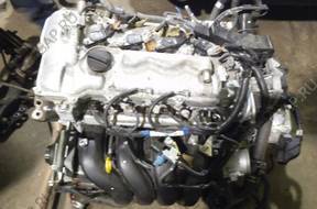 двигатель AVENSIS COROLLA 1.8 VVTI T27 2013 год, 2ZR T12U
