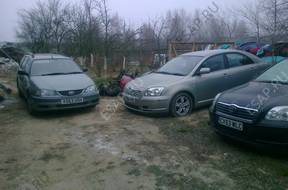 двигатель Avensis T25 2,2 D-4D 2AD FTV еще на машине