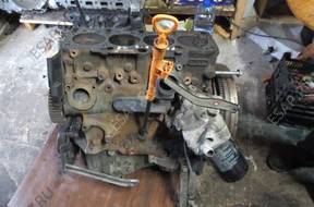 двигатель блок цилиндров D PASSAT B5 1.8 20V 1999 год APT