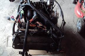 двигатель BMW E90 2.0SI USZKODZONY