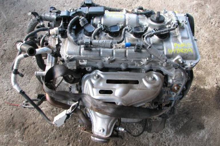 двигатель комплектный 2ZR TOYOTA AURIS 1.8i HYBRYDA 11 год,