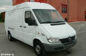 двигатель Mercedes Sprinter 2,2 CDI комплектный еще на машине