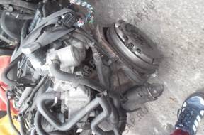двигатель Mercedes Vito КОМПЛЕКТ 2005 год 2.2 CDI