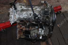двигатель некомплектный RF 100KM 2003 год Premacy  2.0D 16