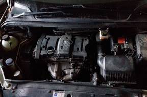 двигатель PEUGEOT 307 1,6 бензиновый 111000km