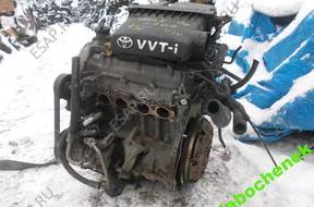 двигатель Yaris и  1.0 B 1SZ 2005 год.