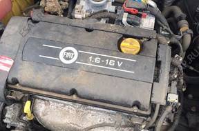 Fiat Stilo 1.6 16v двигатель комплектный. iga. 92tys