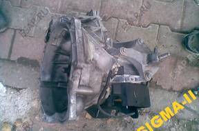 FORD 1,6 16V КОРОБКА ПЕРЕДАЧ 88WT-7F096-AC