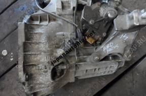 FORD FOCUS 1.8 КОРОБКА ПЕРЕДАЧW XS4 год,-7002-RD