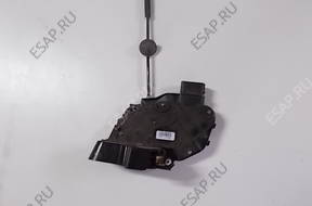 Ford Focus C-Max 2.0 ZAMEK ДВЕРИ ПРАВЫЙ TY
