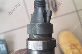 Форсунка 4  mercedes sprinter 208 d 0986430197 bosch