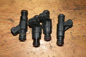 Форсунка   AUDI A3 1.8T 8L 06A906031BA
