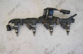 Форсунка AUDI A3 8V TFSI   06L906031A