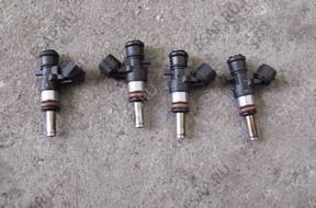 Форсунка AUDI A4 1.8 TFSI   057906031A
