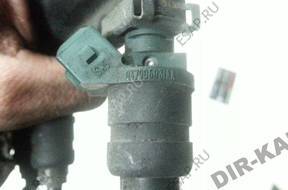 Форсунка AUDI A4 1.8 VW PASSAT   037906031AA