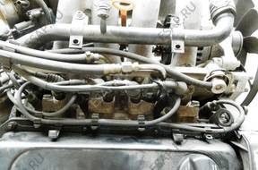 Форсунка AUDI A4 B5 ТОПЛИВНАЯ РАМПА ФОРСУНКАW  1.6 8V ADP