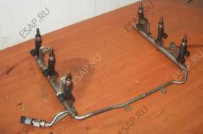 Форсунка Audi A6 2.4 BDW ТОПЛИВНАЯ РАМПА  06e133551