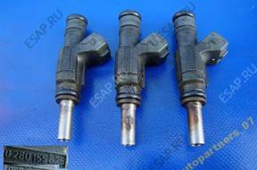 Форсунка   AUDI A6 C5 1.8 T 1998 год 06B133551B