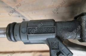 Форсунка AUDI PASSAT A6 A4 B5 1,8 T  06B133551B
